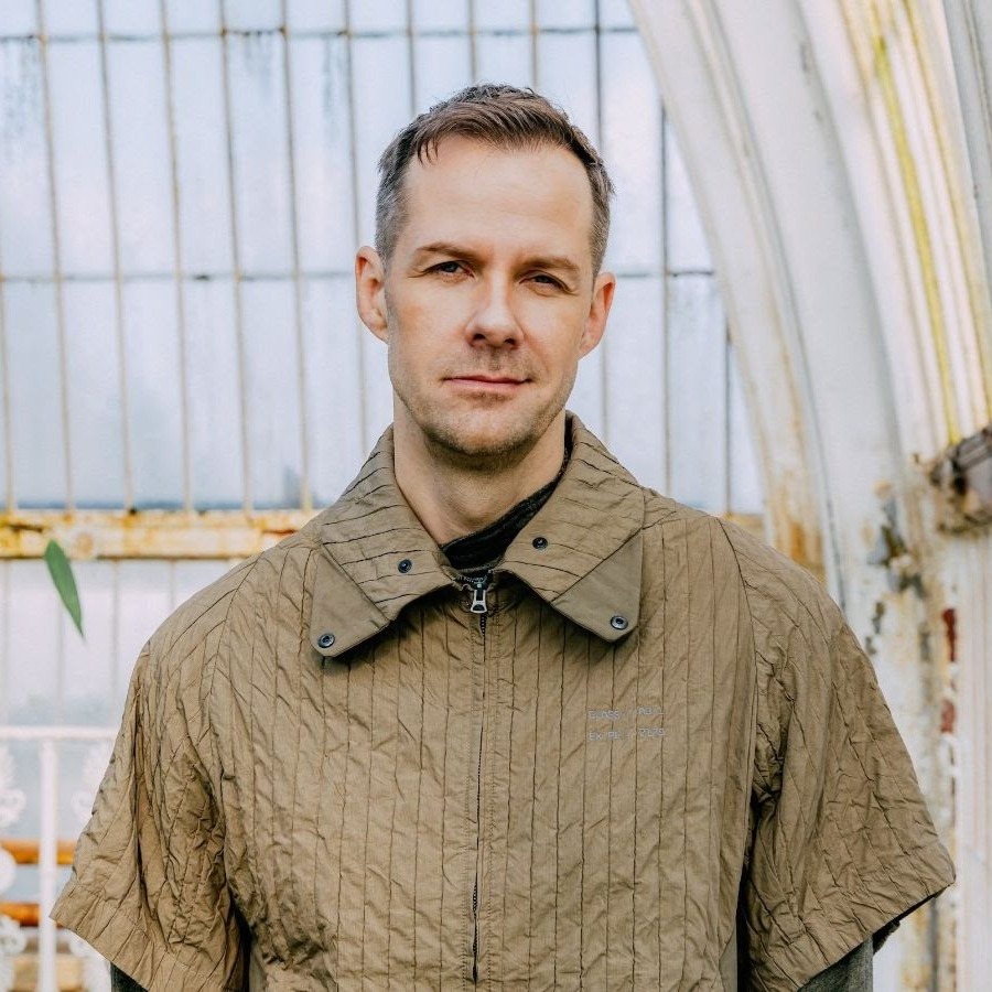 SWING pres. ADAM BEYER