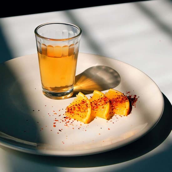 Official cover of the event Cata de mezcal y tequila con degustación de tacos en VinoPremier