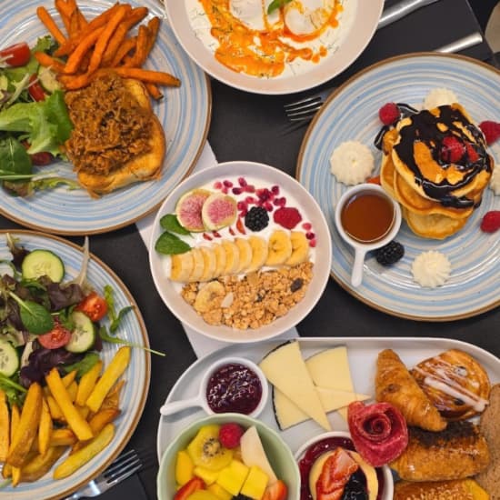 Official cover of the event Brunch en la Casita del Príncipe – Paco Pastel