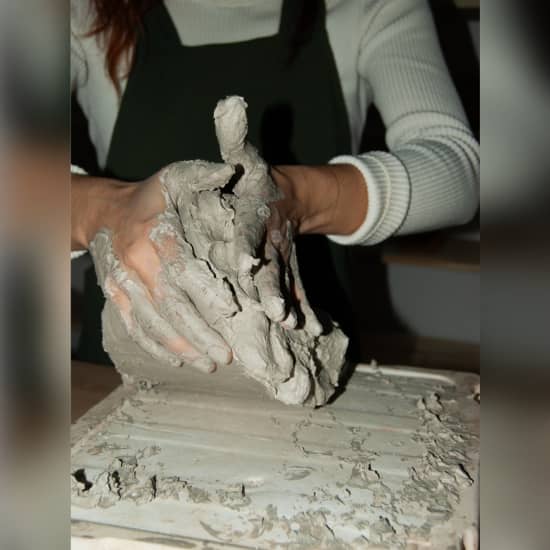 Official cover of the event Crea y pinta tu pieza de cerámica + copa de vino!