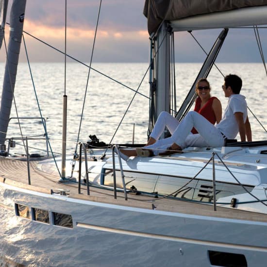 Official cover of the event Paseo en velero: Barcelona al atardecer desde el mar