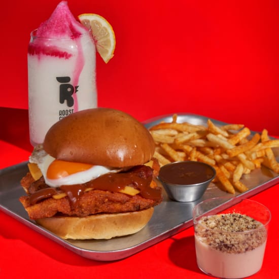 Official cover of the event Menú Roost Chicken ( Bailén ) - Hamburguesa con patatas + bebidas y postre o café