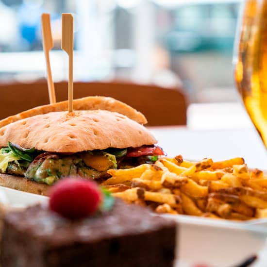 Official cover of the event Menú exclusivo de hamburguesa o sándwich en Home Burger Bar