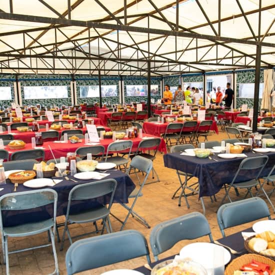 Official cover of the event 32 Actividades de Humor Amarillo + Comida en Trogloditas