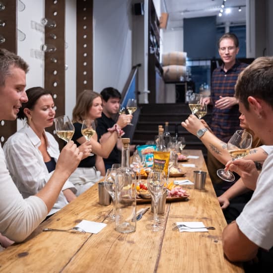 Official cover of the event Midi Paris 10 : Cours d'Œnologie / Dégustation : 4 Vins / Sommelier / Planches Apéro