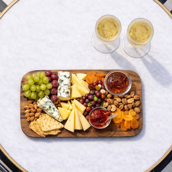 Official cover of the event 2 Copas de Cava o Vino + Tabla de Quesos en La Catorce Sky Bar