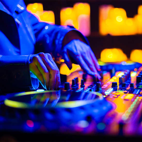 Official cover of the event Candlelight Beats: Música Electrónica vs. Maestros Clásicos