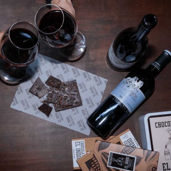 Official cover of the event Recorrido por galería de arte, copa de vino y bombones artesanos